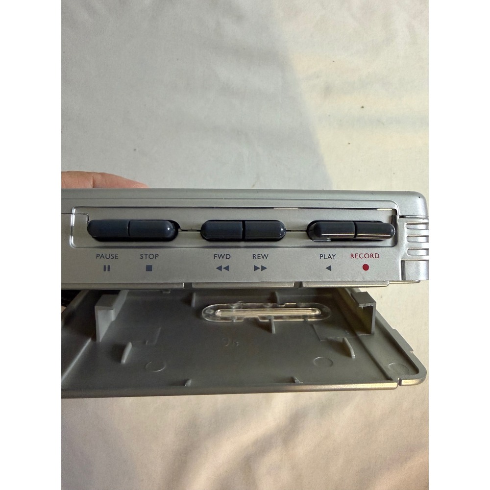 Memorex VOX Voice Activated System Cassette Recorder Silver Portable BuiltIn Spk - Picture 3 of 5